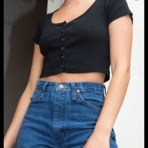 Broken top button but can be fixed